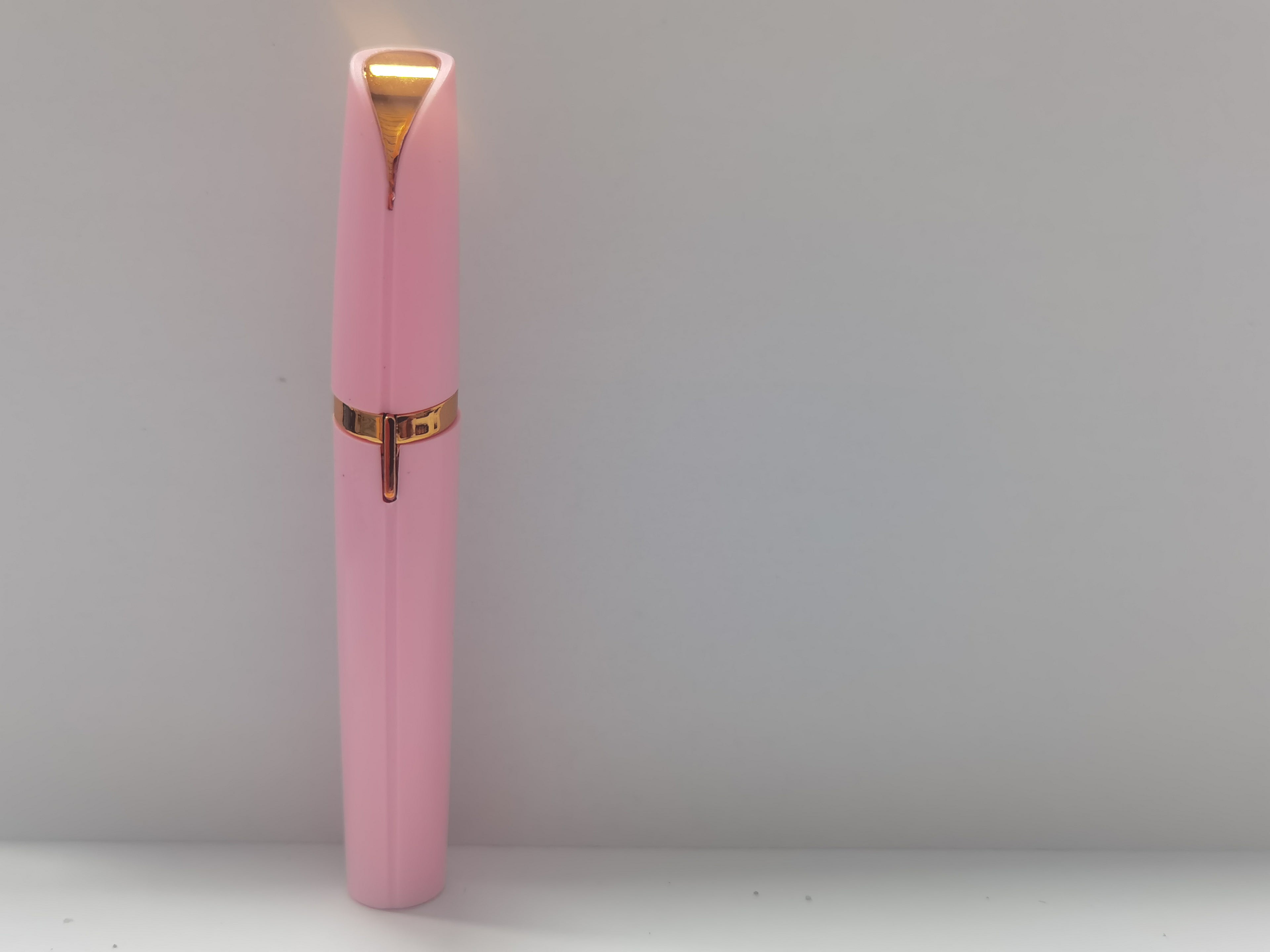 Electric Eyebrow Trimmer – Painless Hair Remover with LED Light